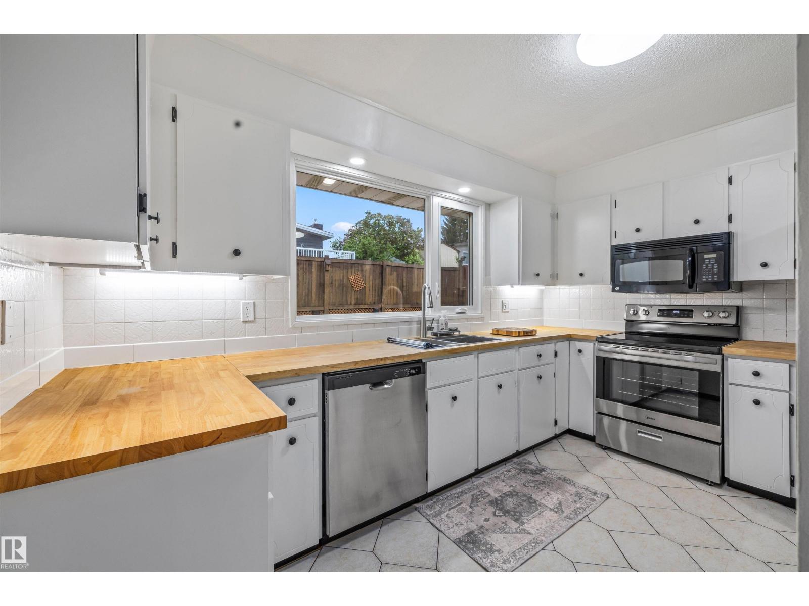 4 BENNETT PL — photo 16