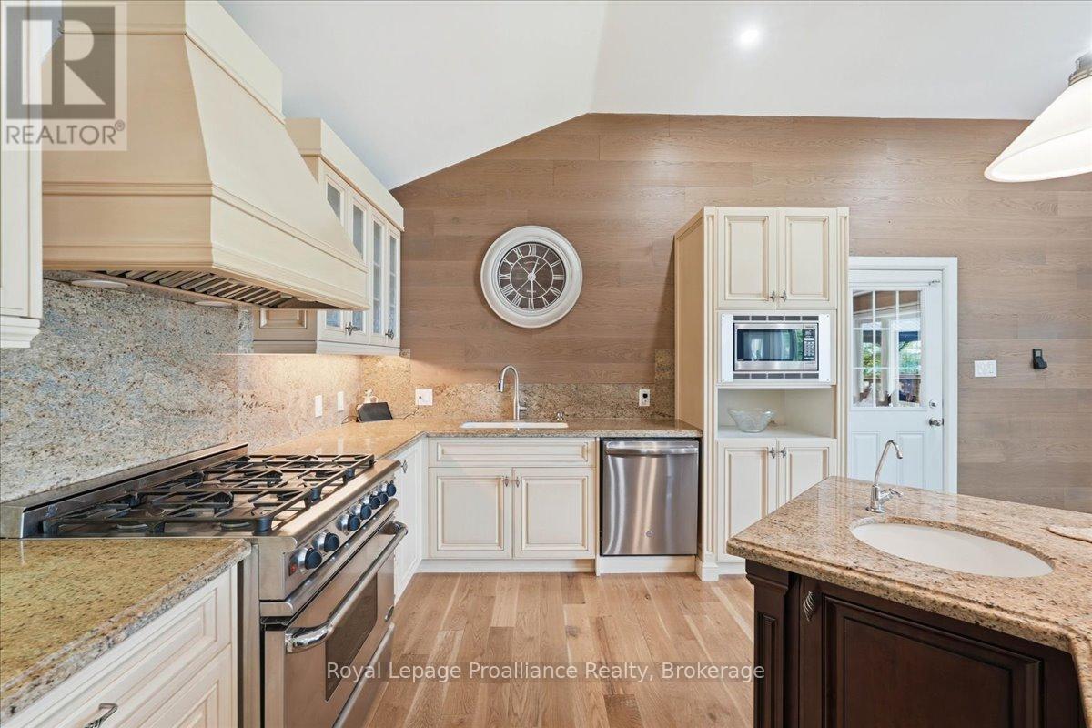 304 LAKEVIEW LANE - 10
