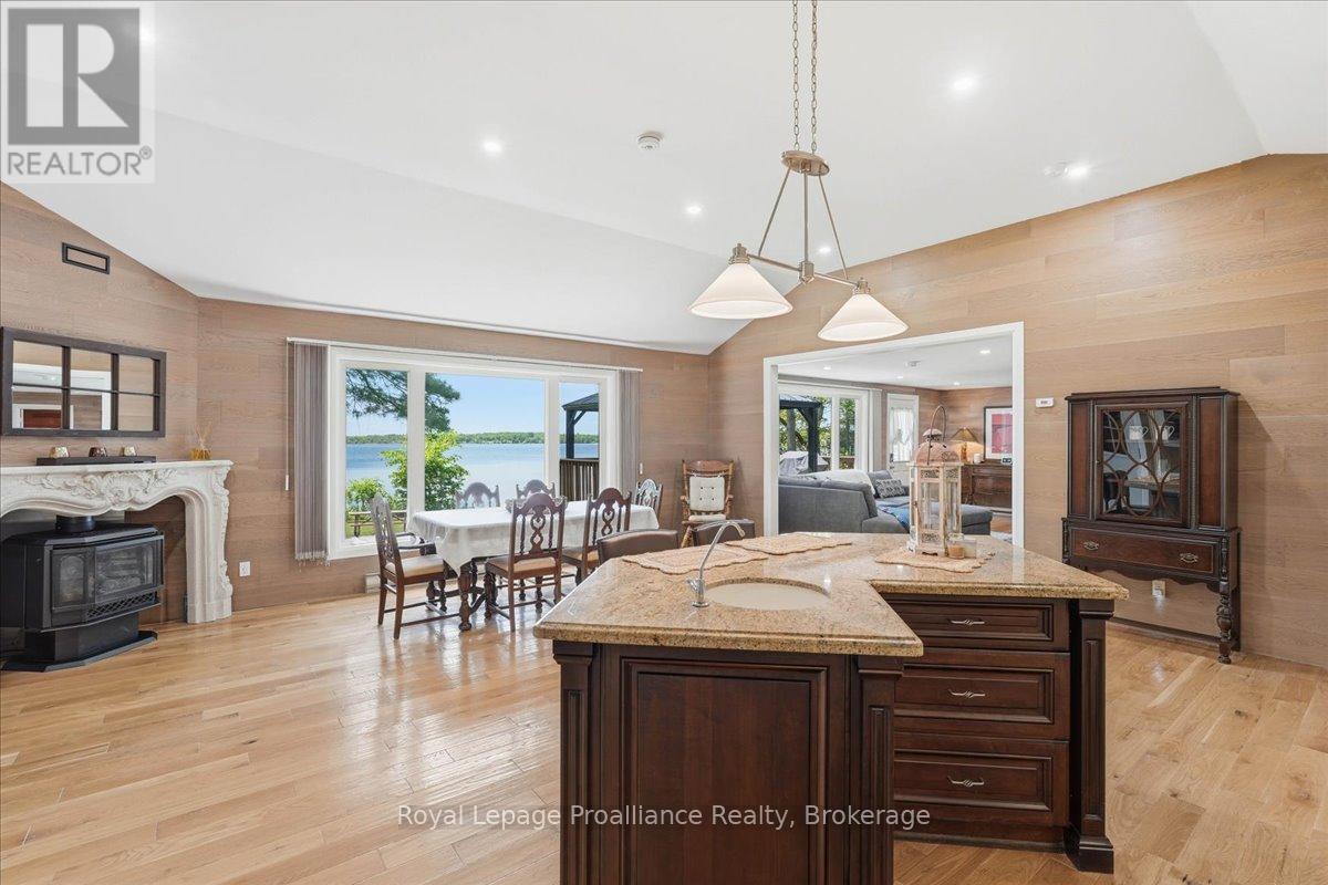 304 LAKEVIEW LANE - 11