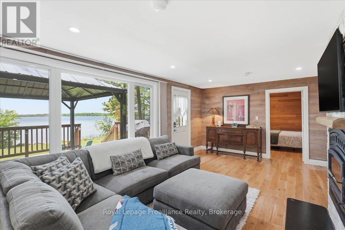 304 LAKEVIEW LANE - 13