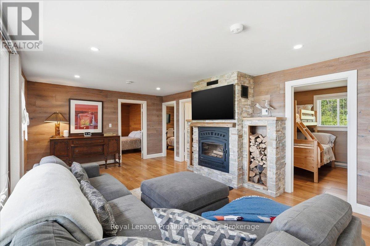304 LAKEVIEW LANE - 16