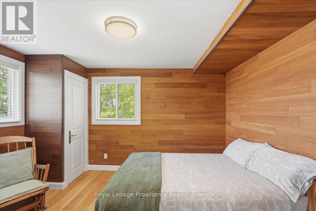 304 LAKEVIEW LANE - 18