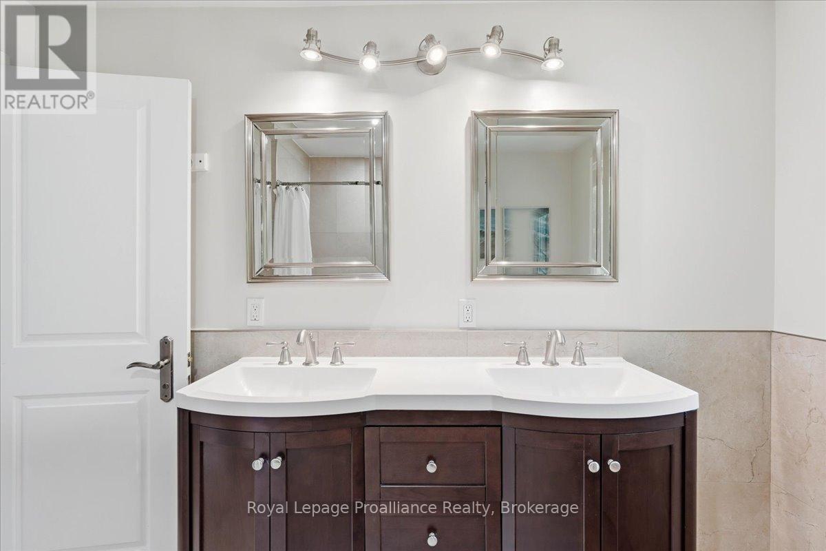 304 LAKEVIEW LANE - 26