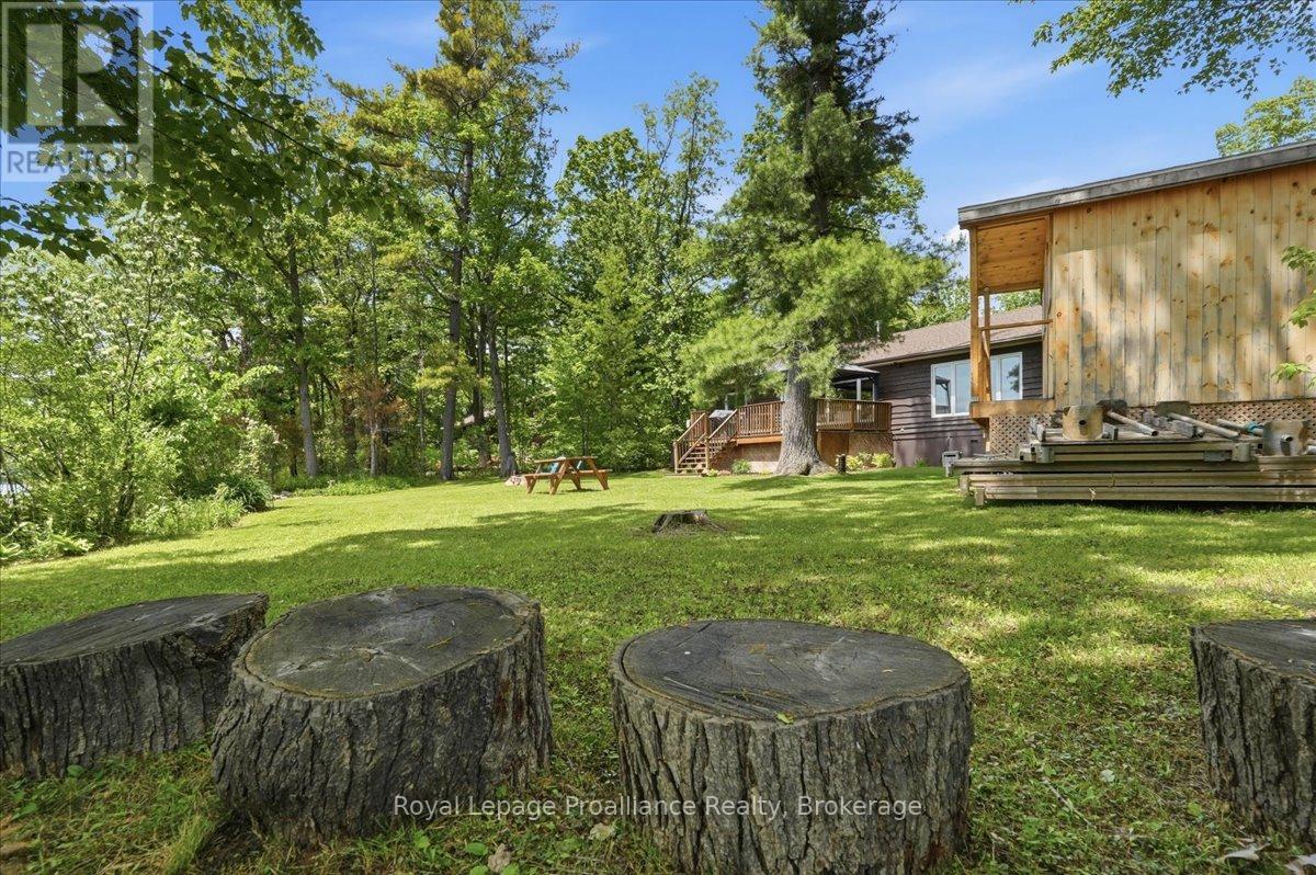 304 LAKEVIEW LANE - 30