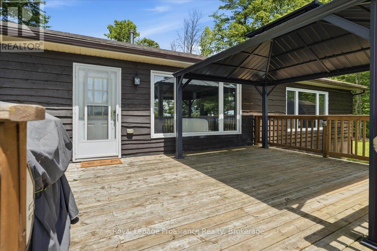 304 LAKEVIEW LANE - 31