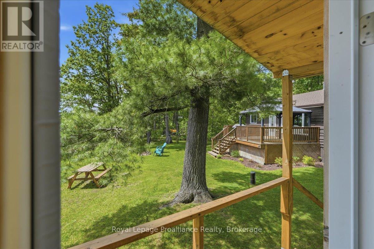 304 LAKEVIEW LANE - 33