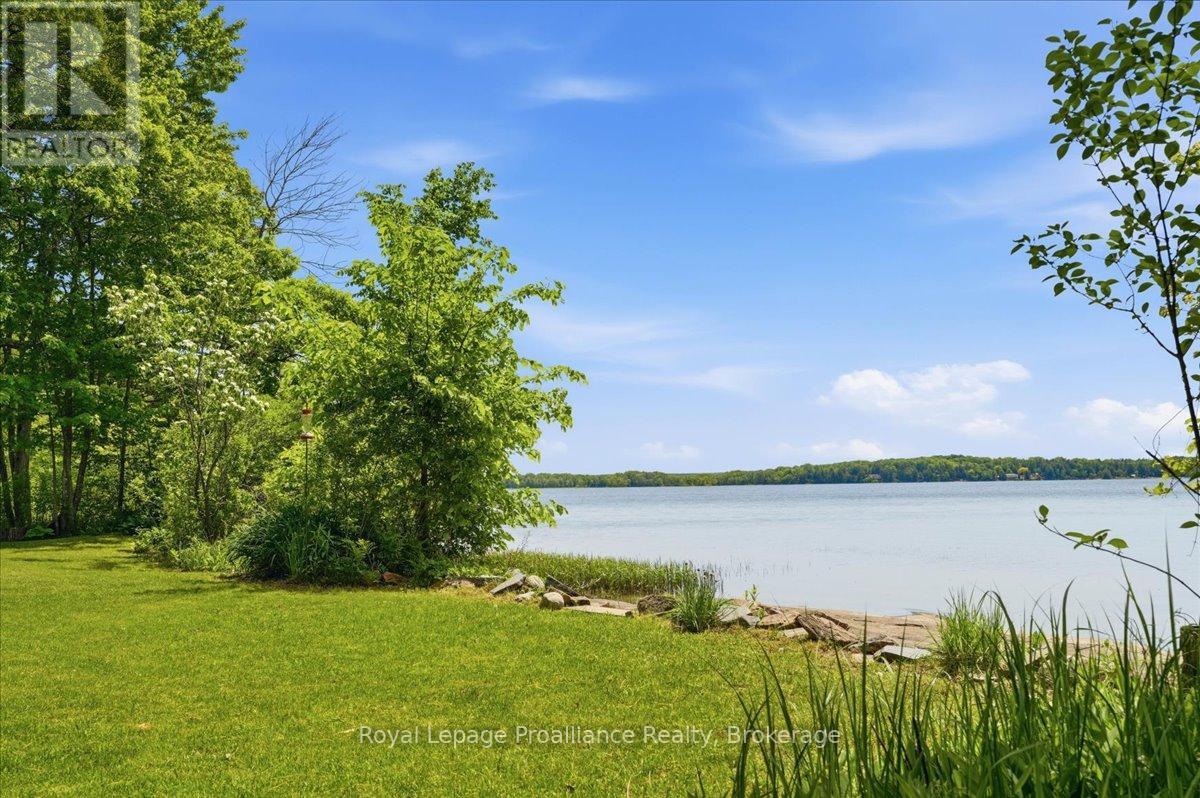 304 LAKEVIEW LANE - 37