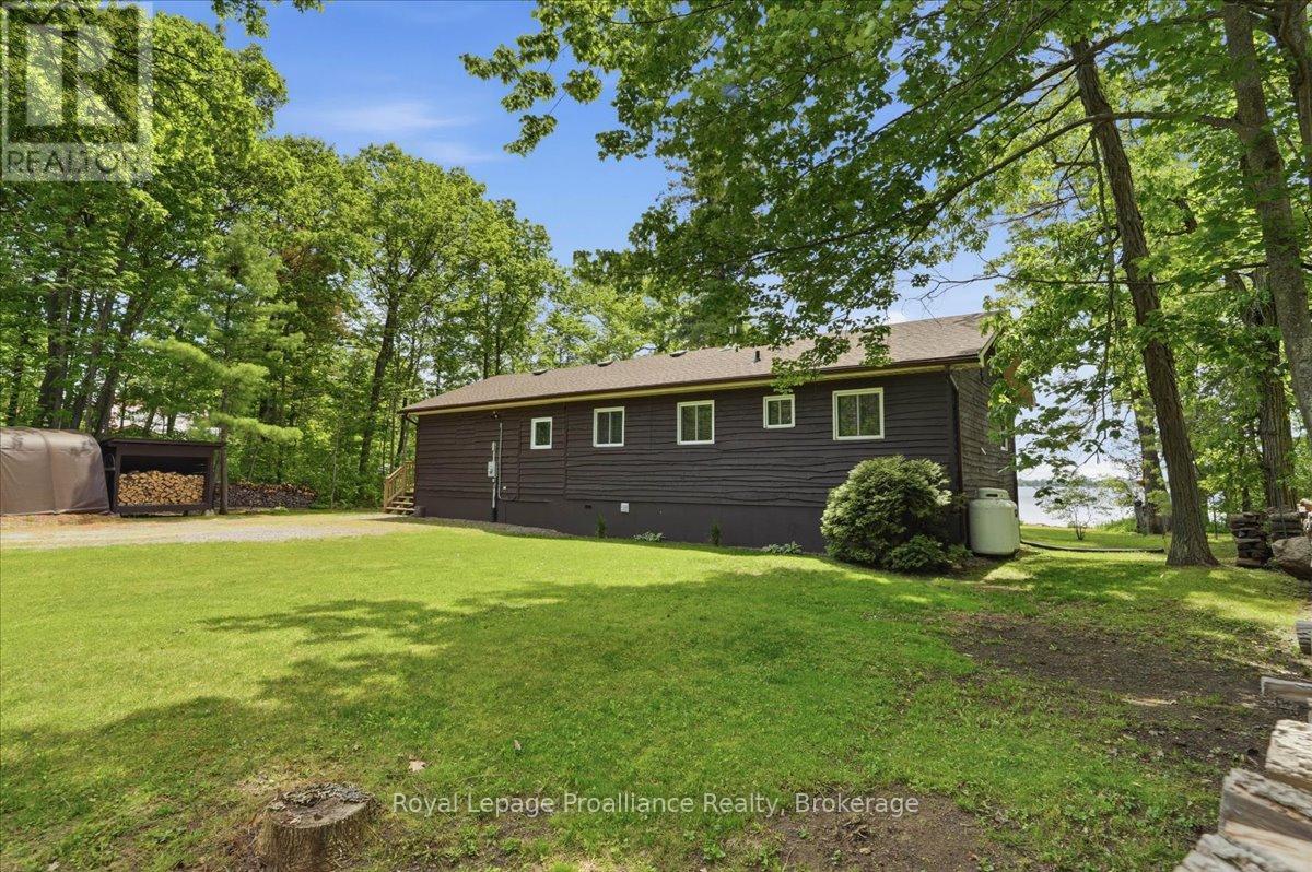 304 LAKEVIEW LANE - 43