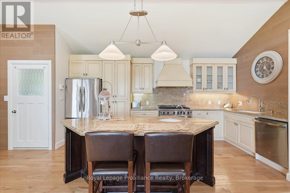 304 LAKEVIEW LANE - 6