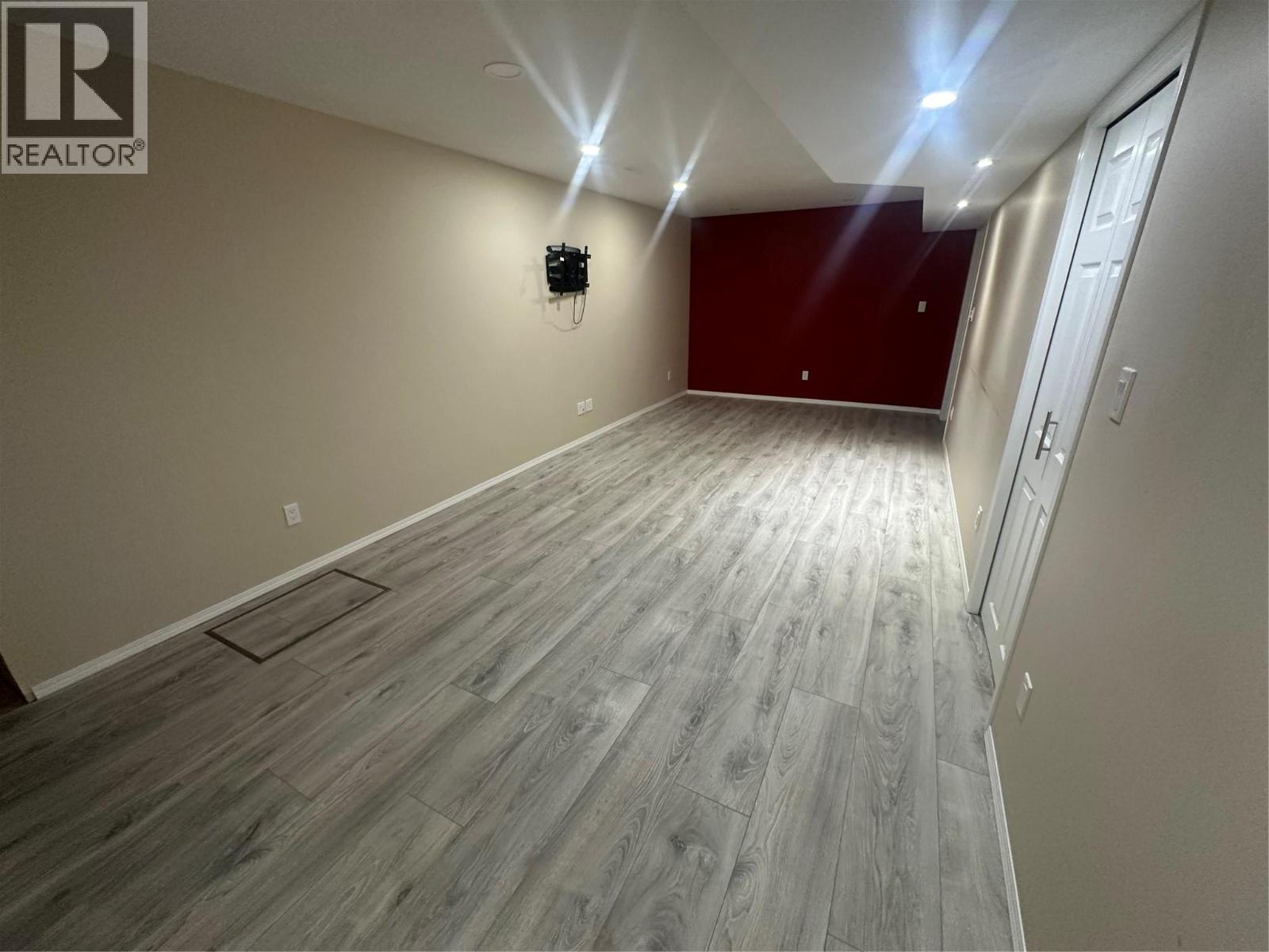 4108 52A Place NE - 14
