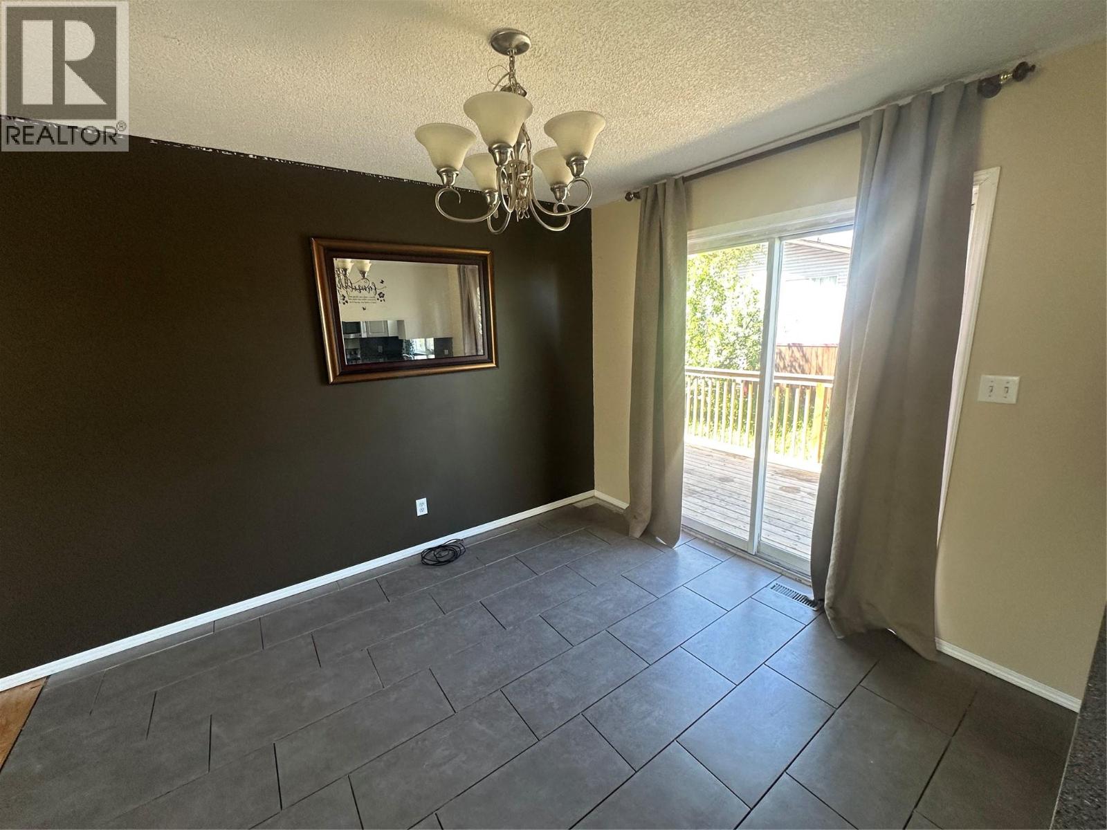 4108 52A Place NE - 7