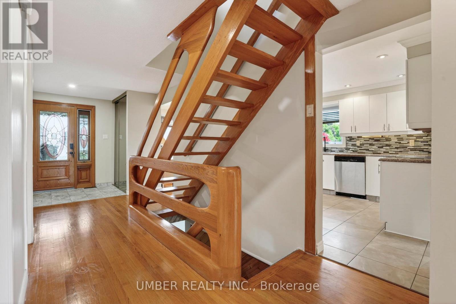 258 ANGLEHART AVENUE - 22