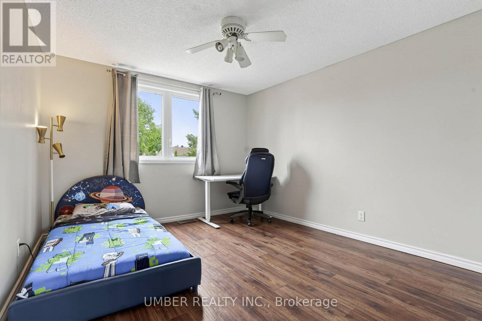 258 ANGLEHART AVENUE - 24