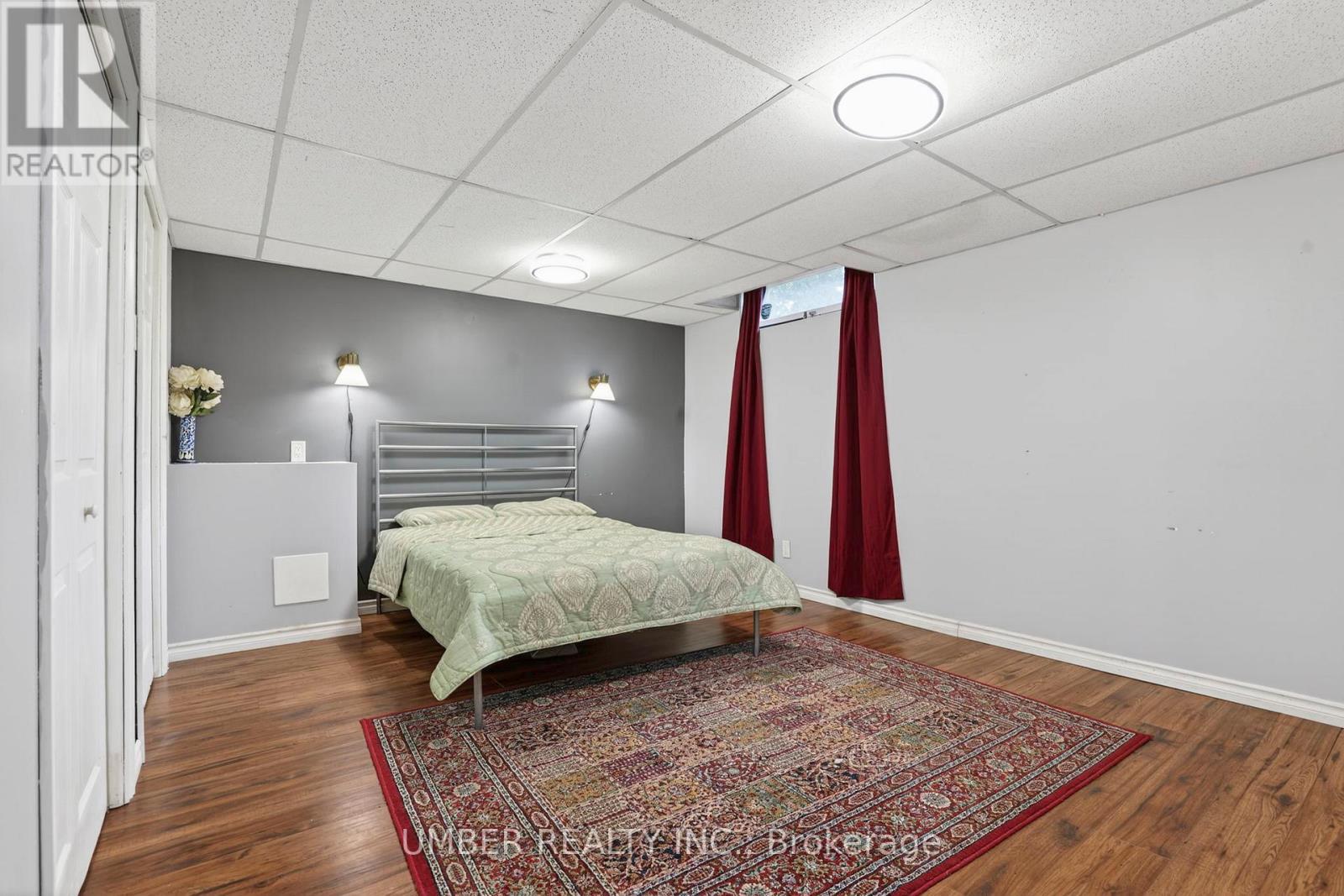 258 ANGLEHART AVENUE - 37