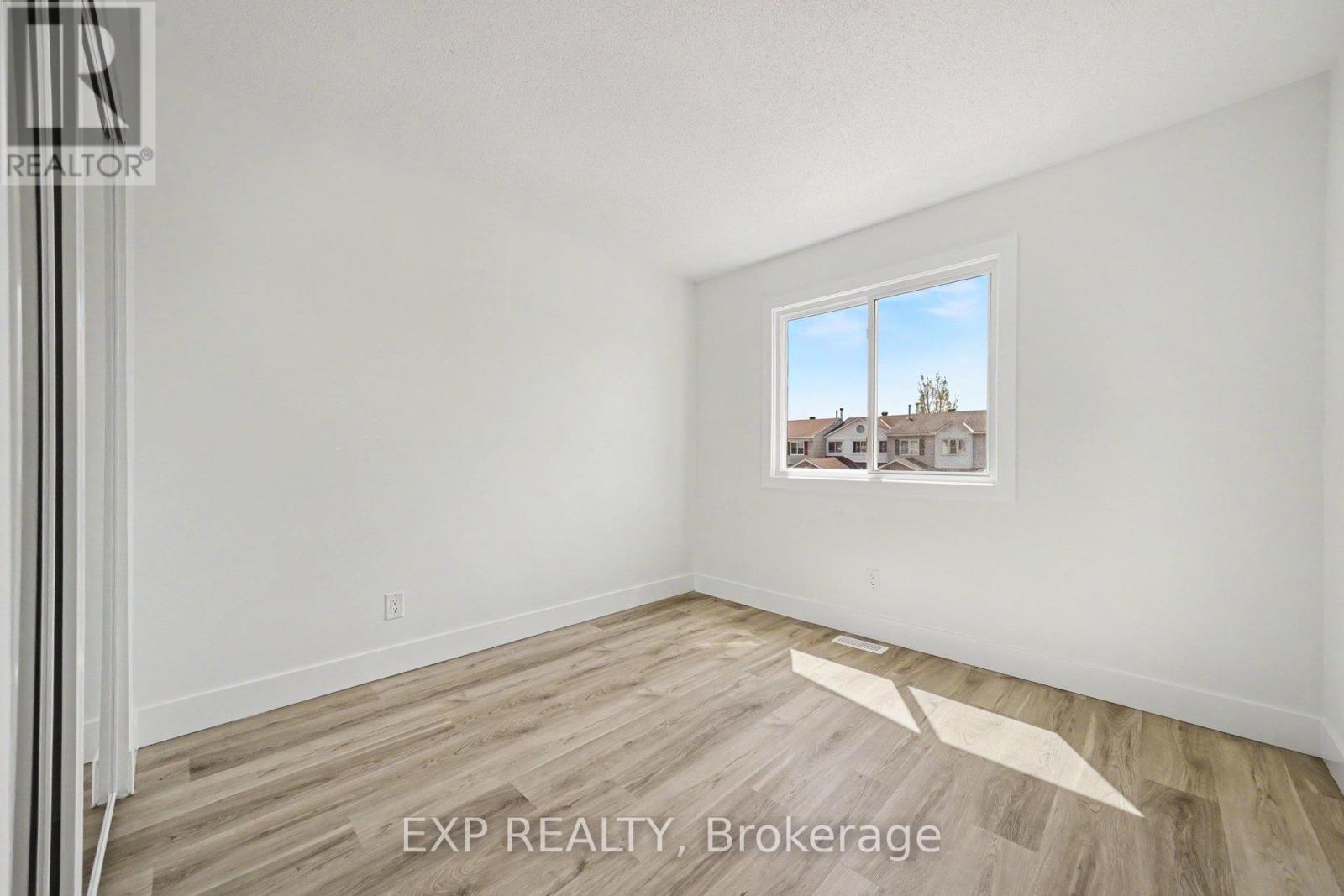 2043 SUNLAND DRIVE - 12