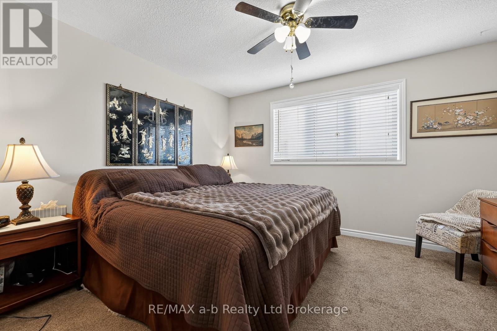 1380 CAEN AVENUE - 24
