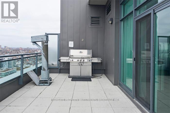 525N - 1169 QUEEN STREET W