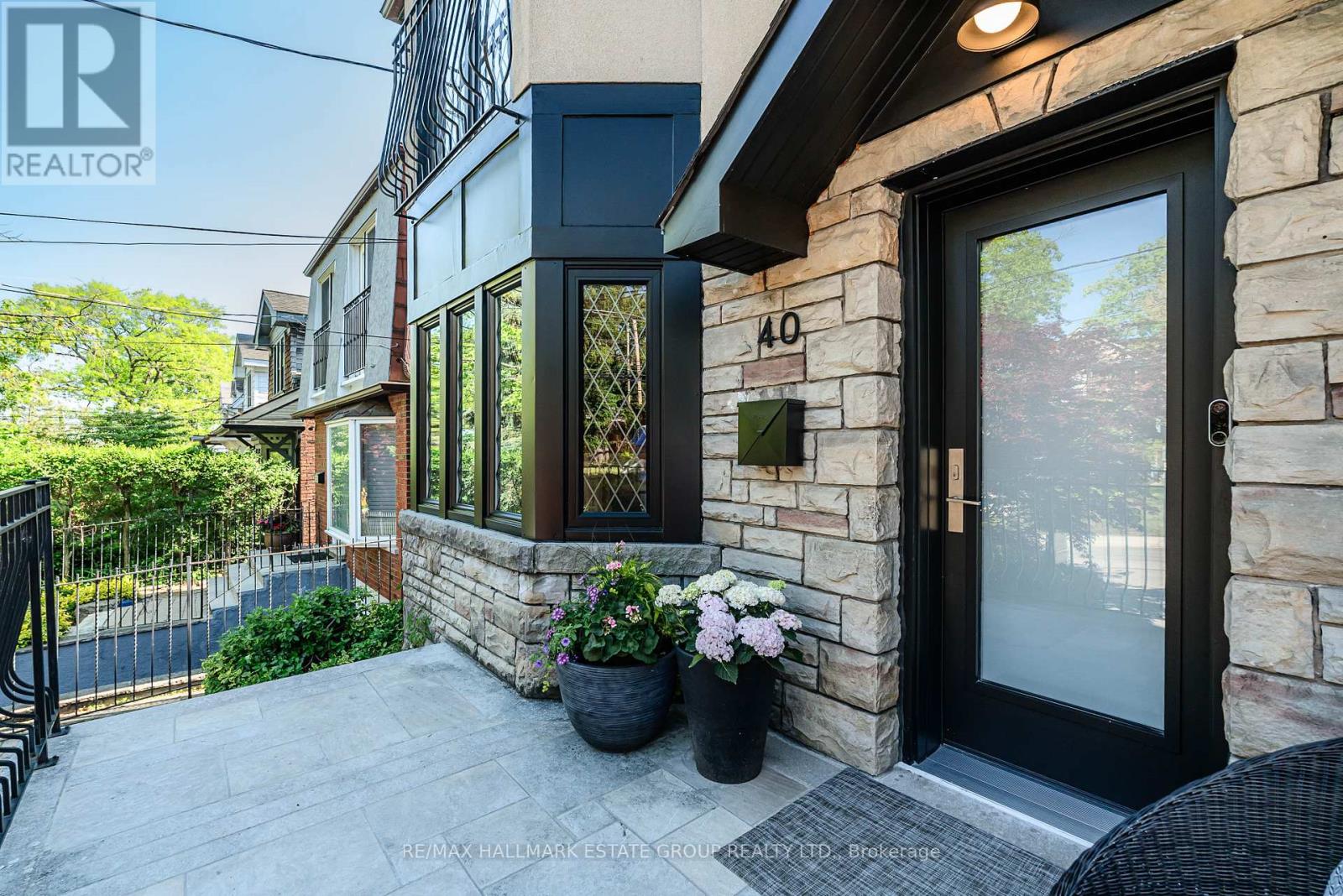 Listing photo of 40 COURCELETTE ROAD