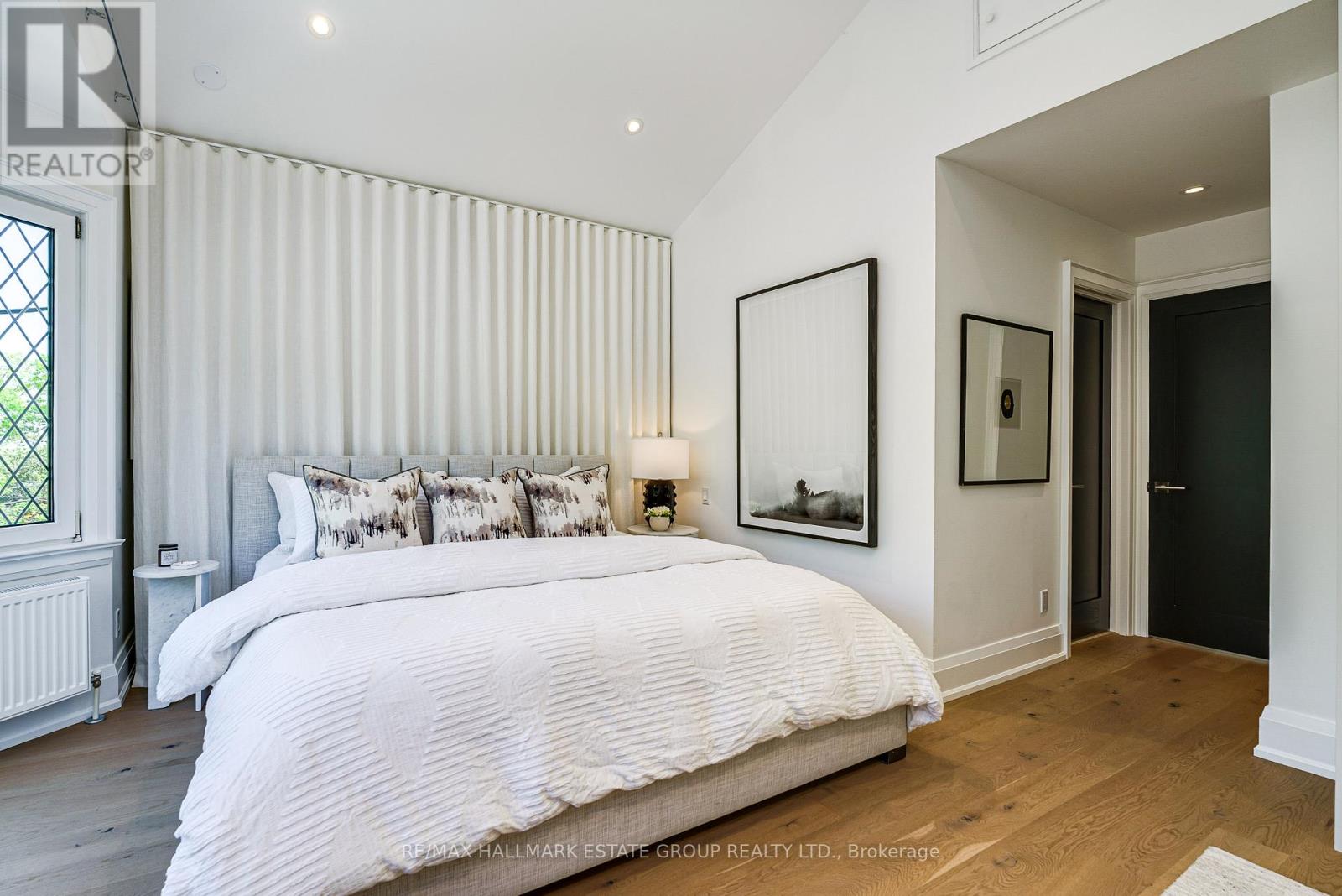 40 COURCELETTE ROAD - 22