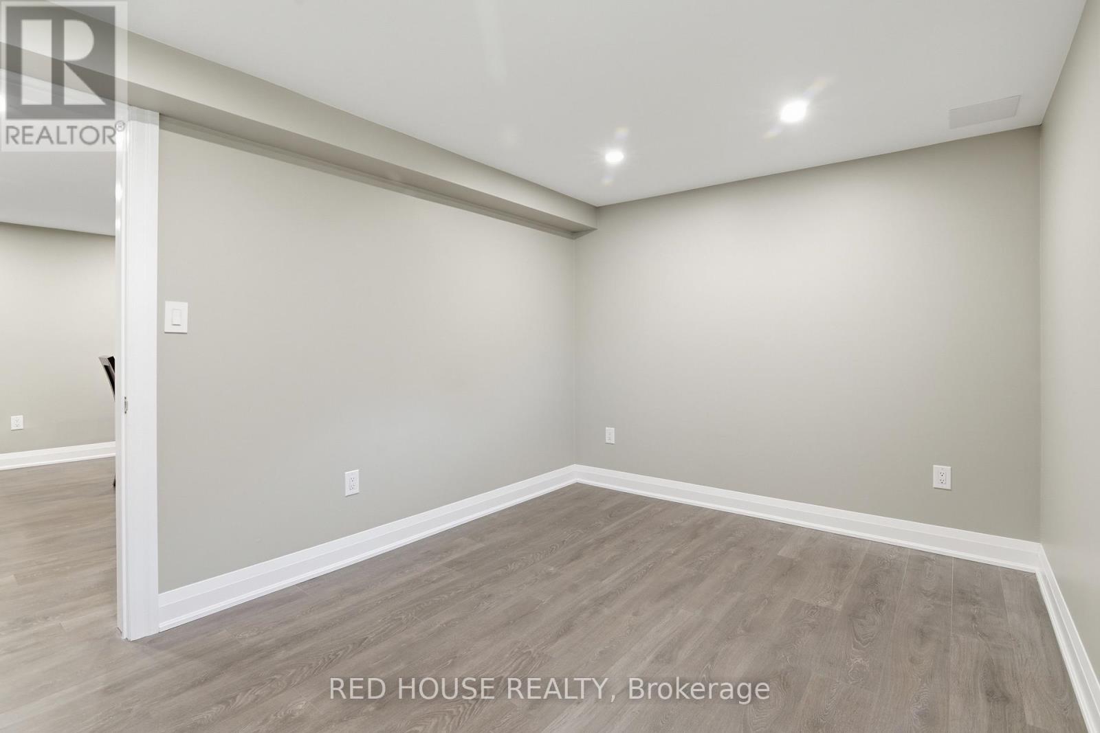 875 BRAWLEY ROAD W - 34