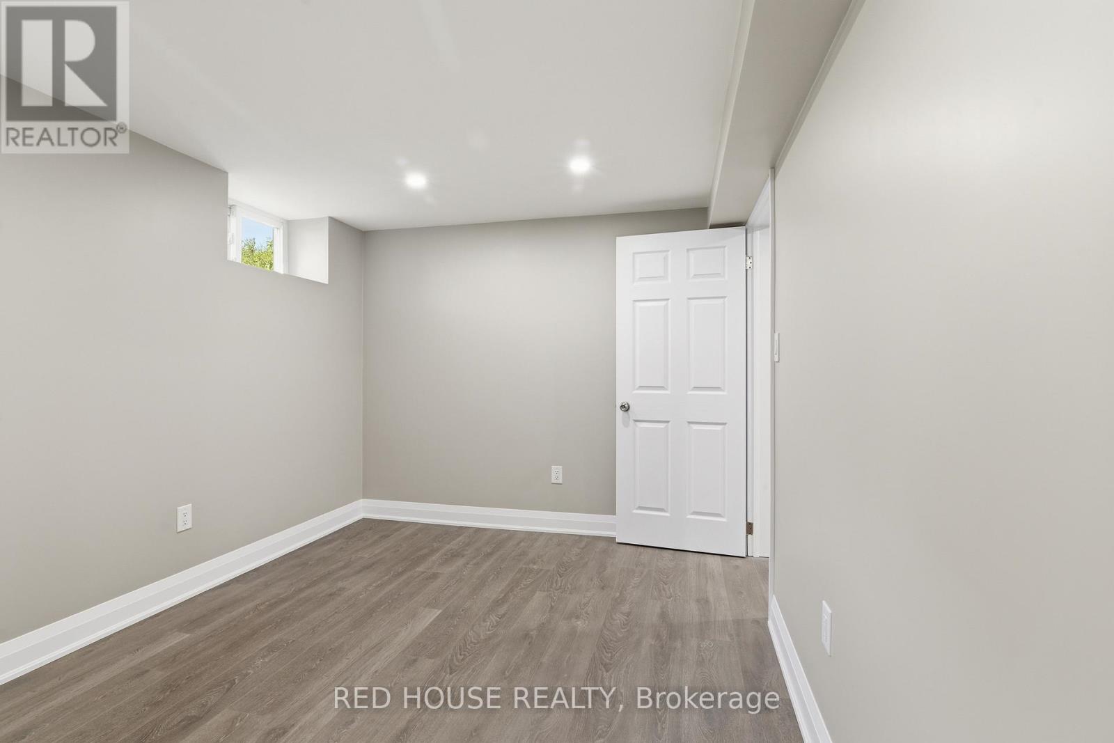 875 BRAWLEY ROAD W - 36