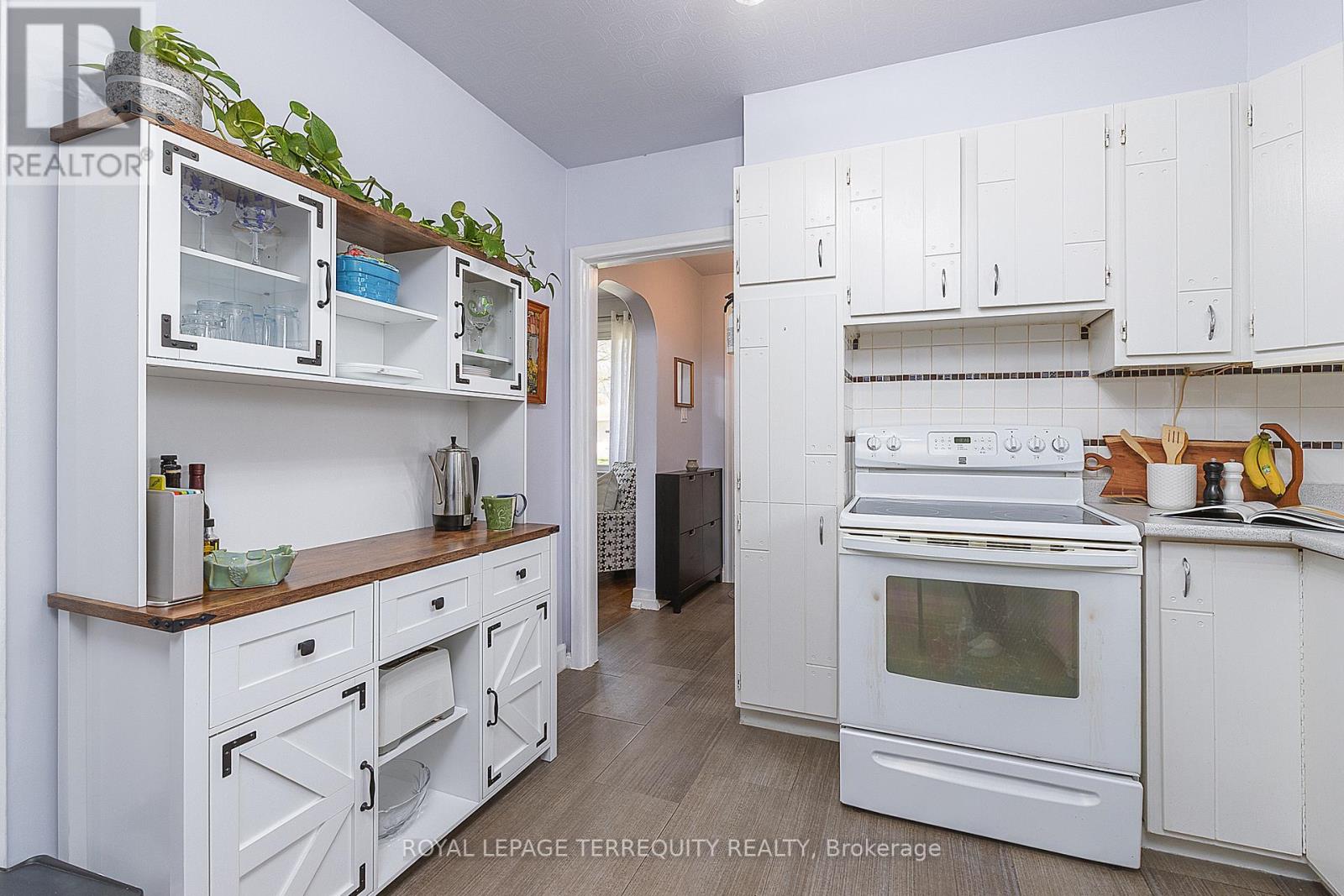 32 ADMIRAL ROAD - 3