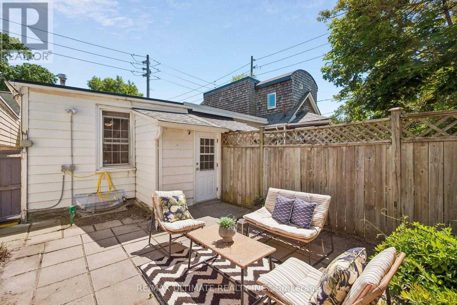 132 HANSON STREET - 32