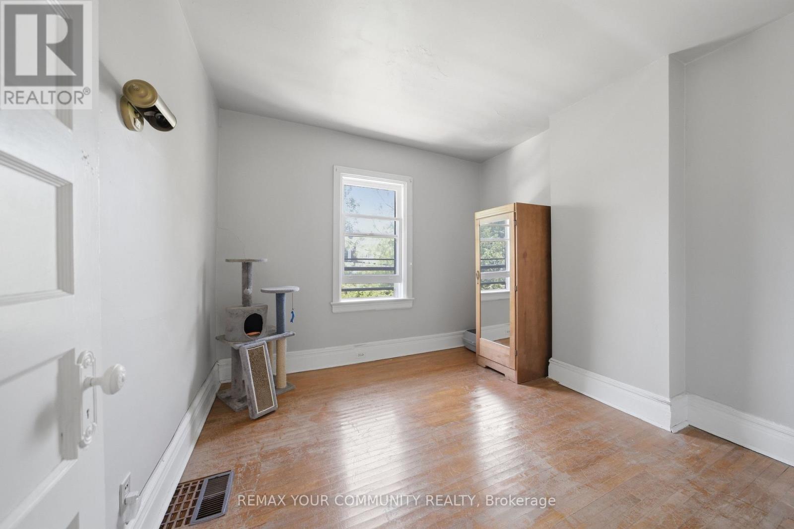 22 COADY AVENUE - 35