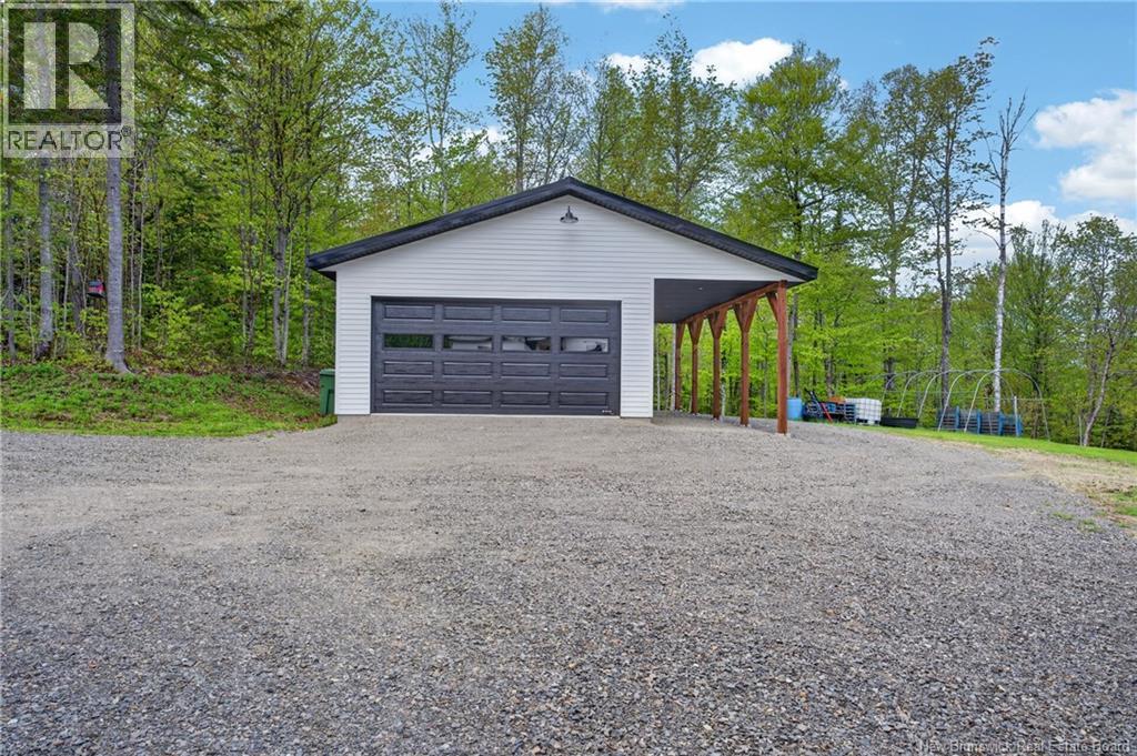 225 Perron Road - 24