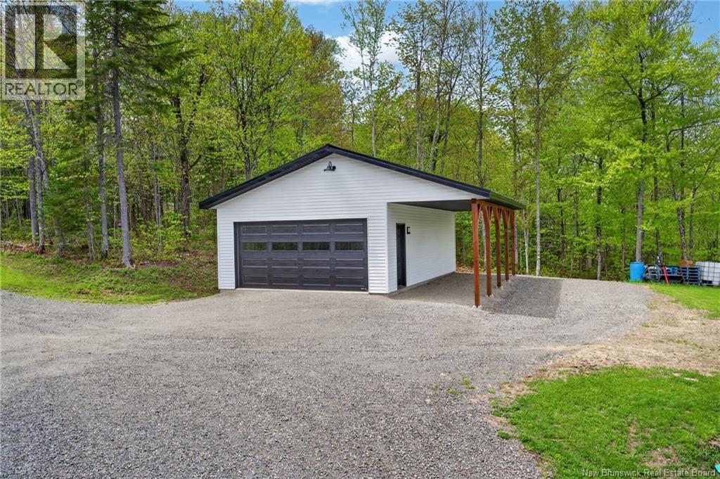 225 Perron Road - 23