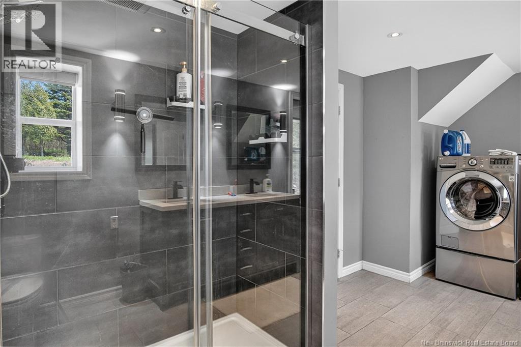 2181 Loch Lomond Road - 17