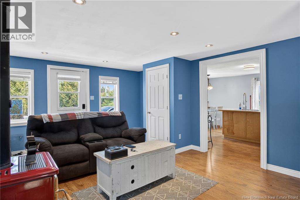 2181 Loch Lomond Road - 27
