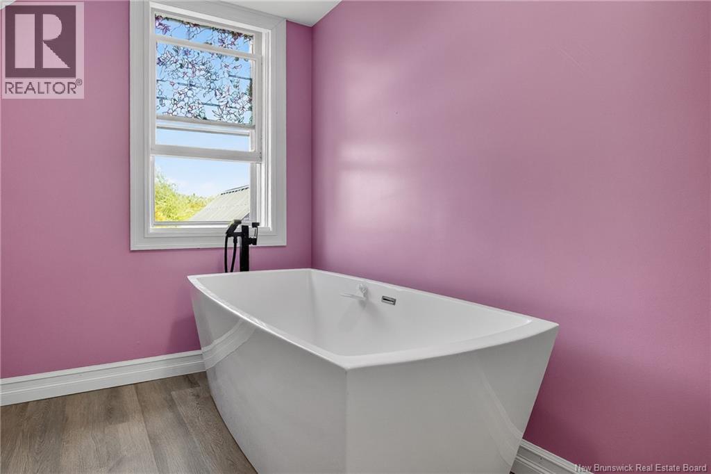 2181 Loch Lomond Road - 31