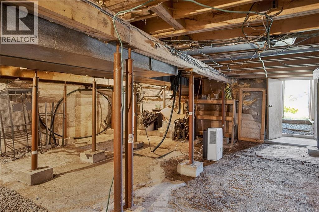 2181 Loch Lomond Road - 40