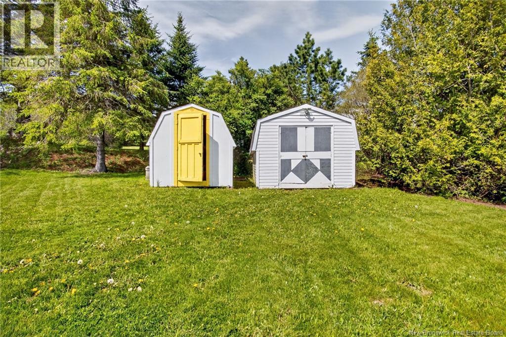 2181 Loch Lomond Road - 42