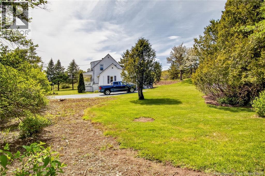 2181 Loch Lomond Road - 43
