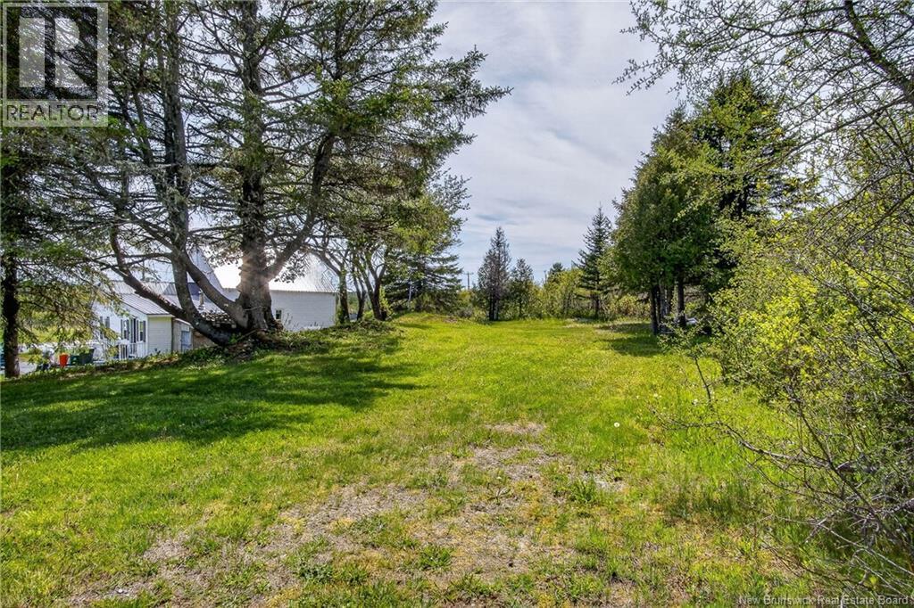 2181 Loch Lomond Road - 46