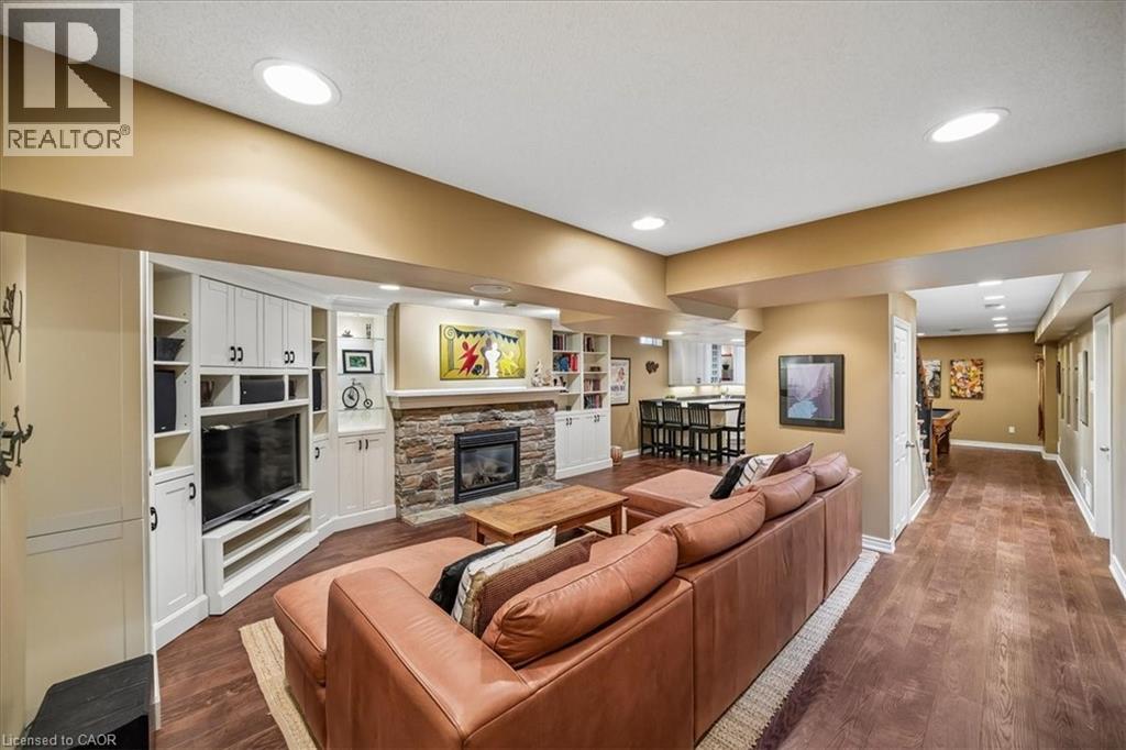 1053 OLD OAK Drive - 26