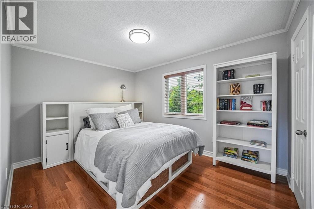 1053 OLD OAK Drive - 20