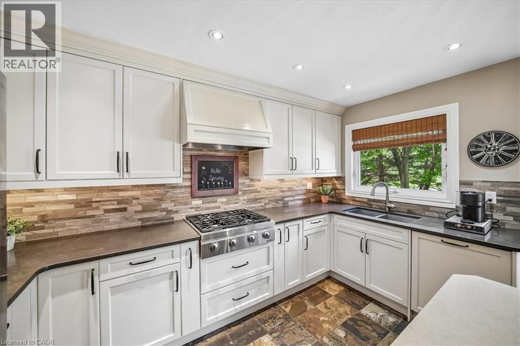 1053 OLD OAK Drive - 11