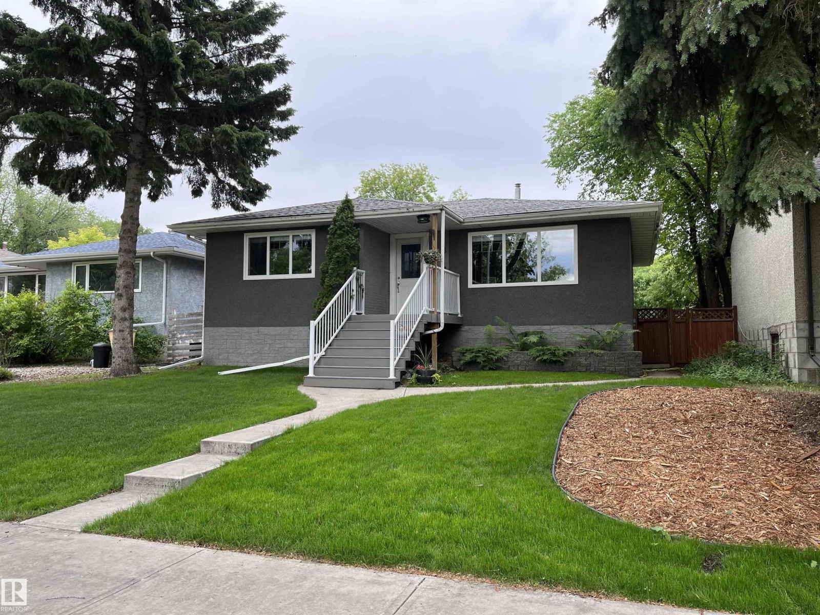 9815 68 AV NW - 1