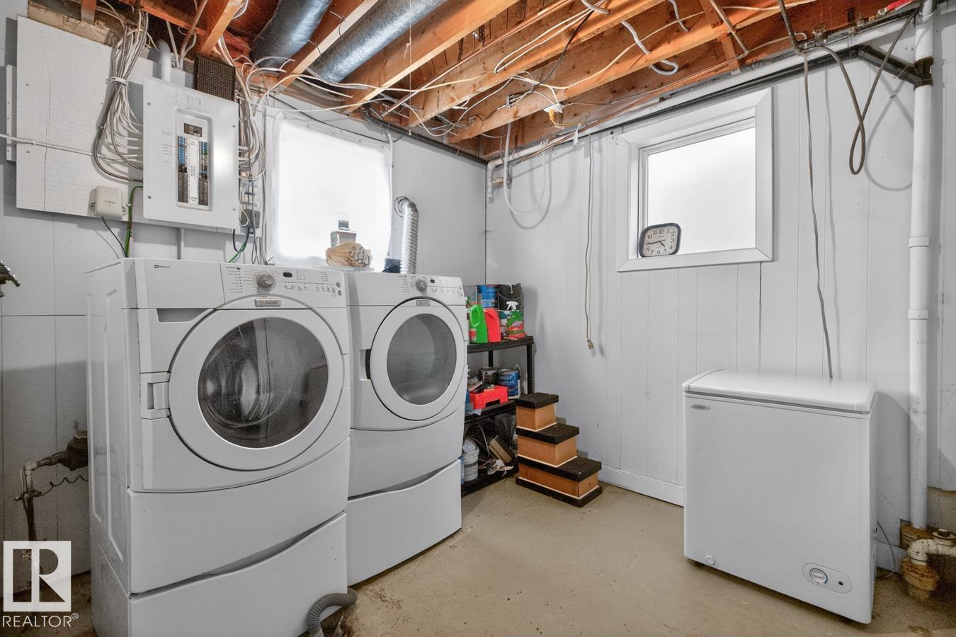 9815 68 AV NW - 25