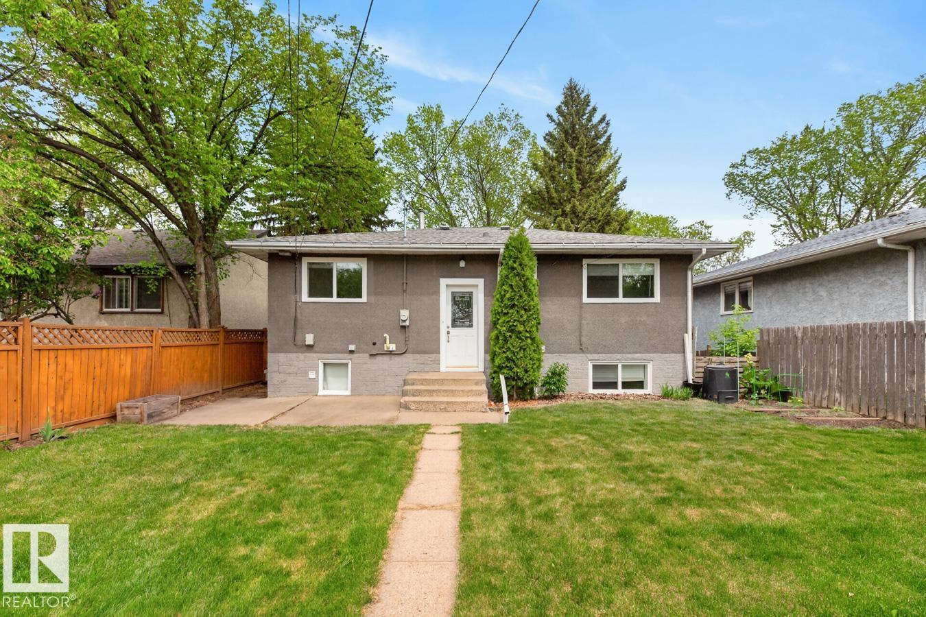 9815 68 AV NW - 33