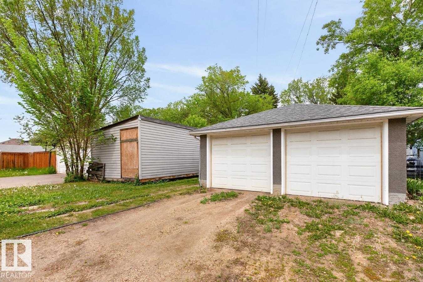 9815 68 AV NW - 34