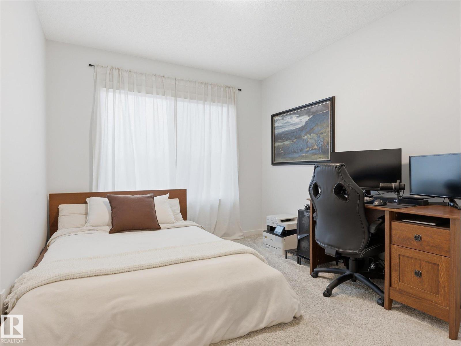 14 DANIEL ST - 22