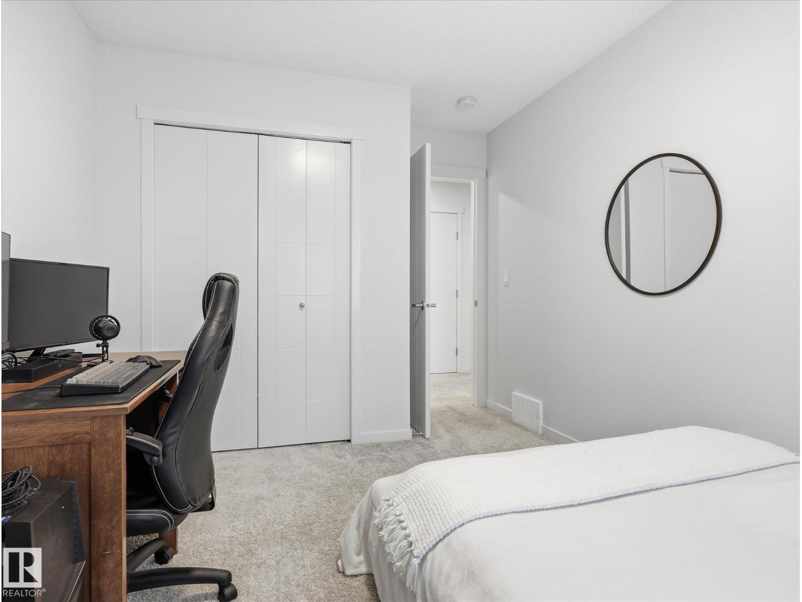 14 DANIEL ST - 23