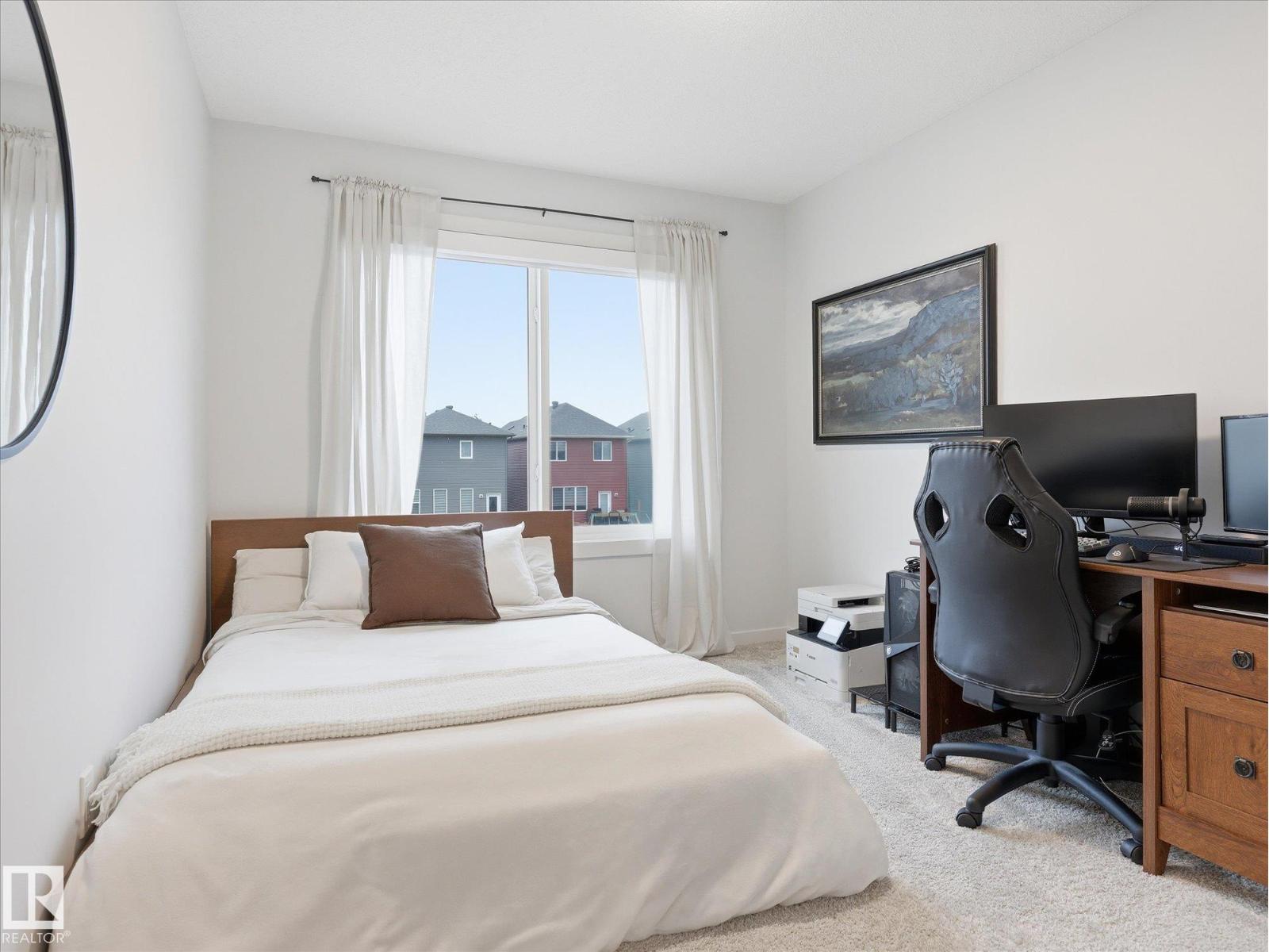 14 DANIEL ST - 24