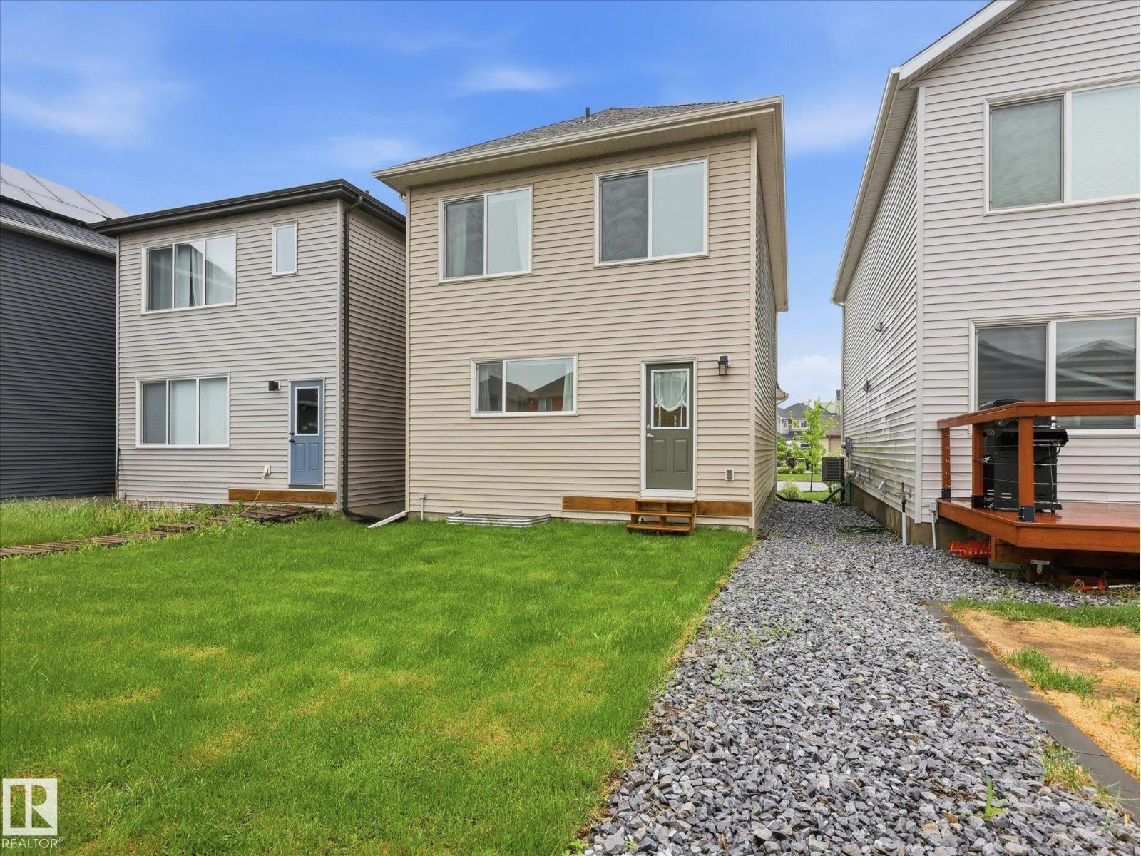14 DANIEL ST - 28