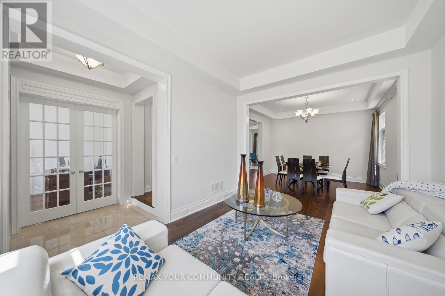 35 ANNSLEYWOOD COURT - 12