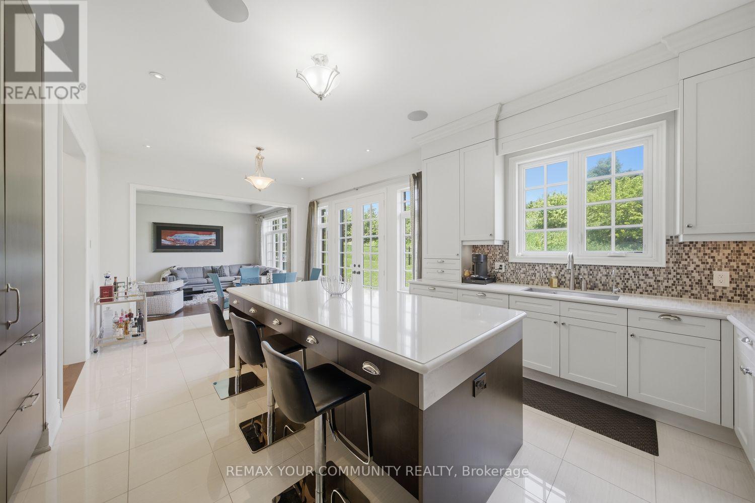 35 ANNSLEYWOOD COURT - 18